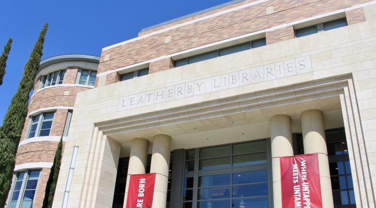 Exterior photo of the Leatherby Libraries.